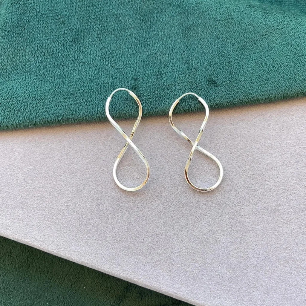 Argola Infinito Fio Quadrado 4cm